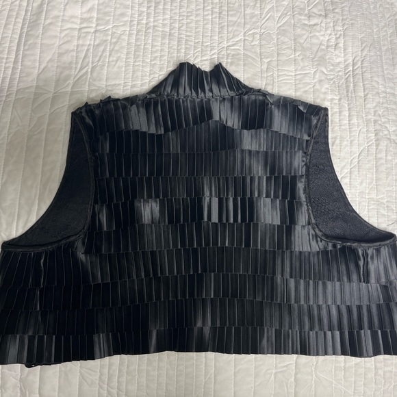 Bebe Vest - Picture 5 of 6